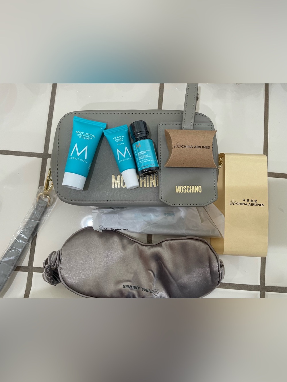 Moschino × China Airlines Business Class Amenity Kit